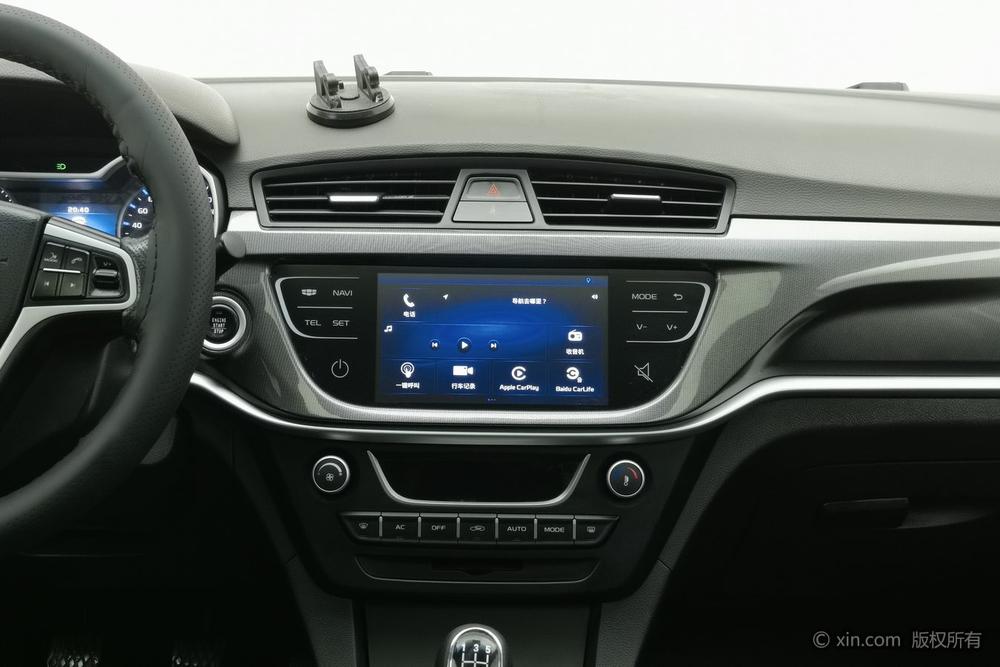 Geely Emgrand 2017 Sedan Millionth 1.5L Manual Upward – фото 8
