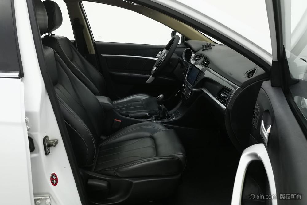 Geely Emgrand 2017 Sedan Millionth 1.5L Manual Upward – фото 12