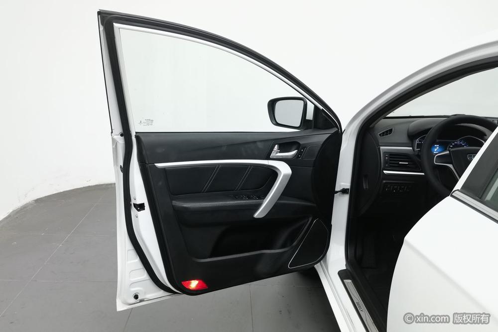 Geely Emgrand 2017 Sedan Millionth 1.5L Manual Upward – фото 22