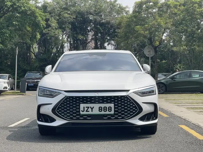 BYD Han DM 2022 Model DM-i 121KM Zunrong Model – фото 2