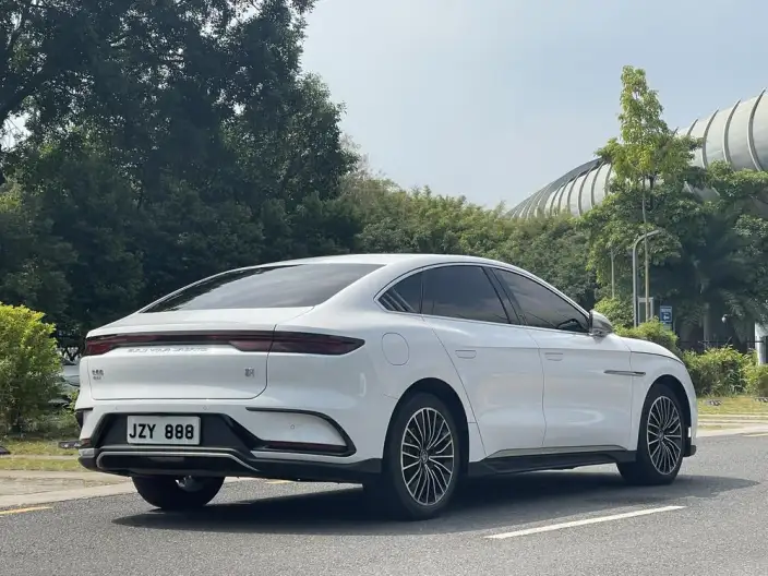 BYD Han DM 2022 Model DM-i 121KM Zunrong Model – фото 7