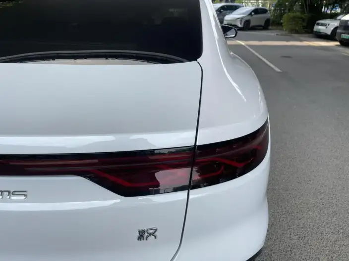 BYD Han DM 2022 Model DM-i 121KM Zunrong Model – фото 10