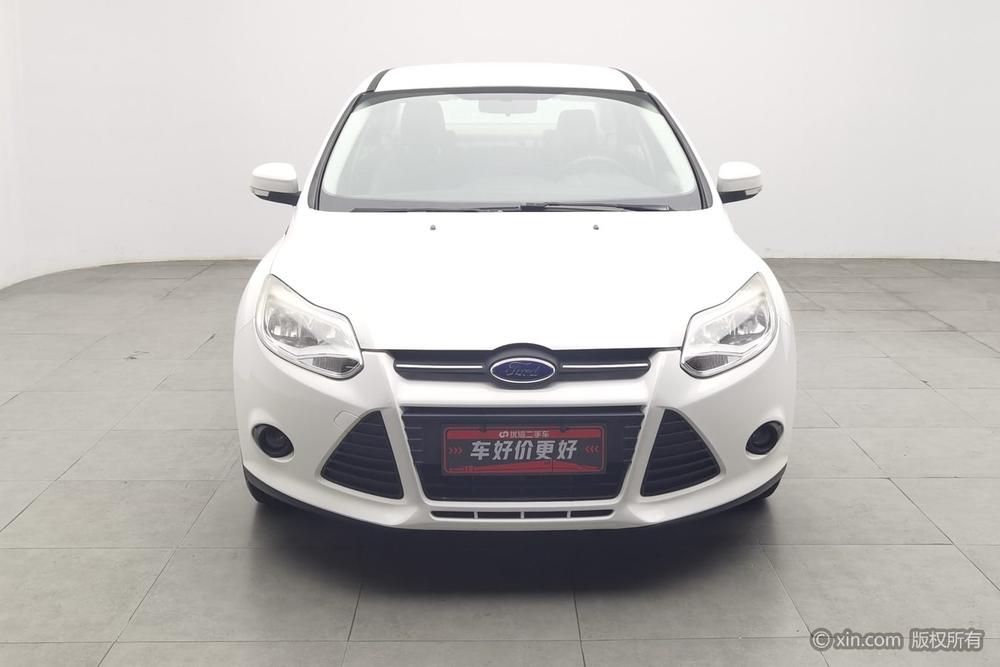 Ford Focus 2012 Sedan 1.6L Manual Comfort – фото 2