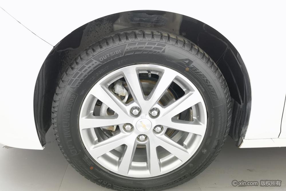 Chevrolet Malibu 2017 1.5T Automatic Luxury – фото 8