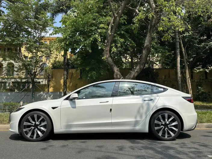 Model 3 2023 Model Long Battery Life Pro All-wheel drive version – фото 3