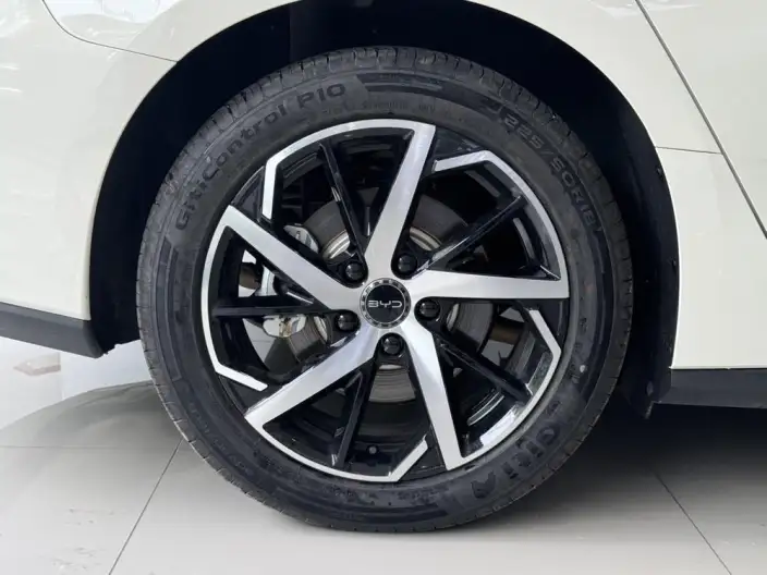BYD Seal 07DM 2026 Model DM-i 230KM Flagship Model – фото 6