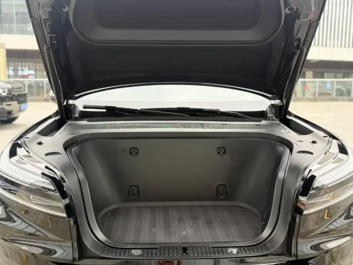 ONVO L90 2025 Model VI seat Edition Max – фото 9