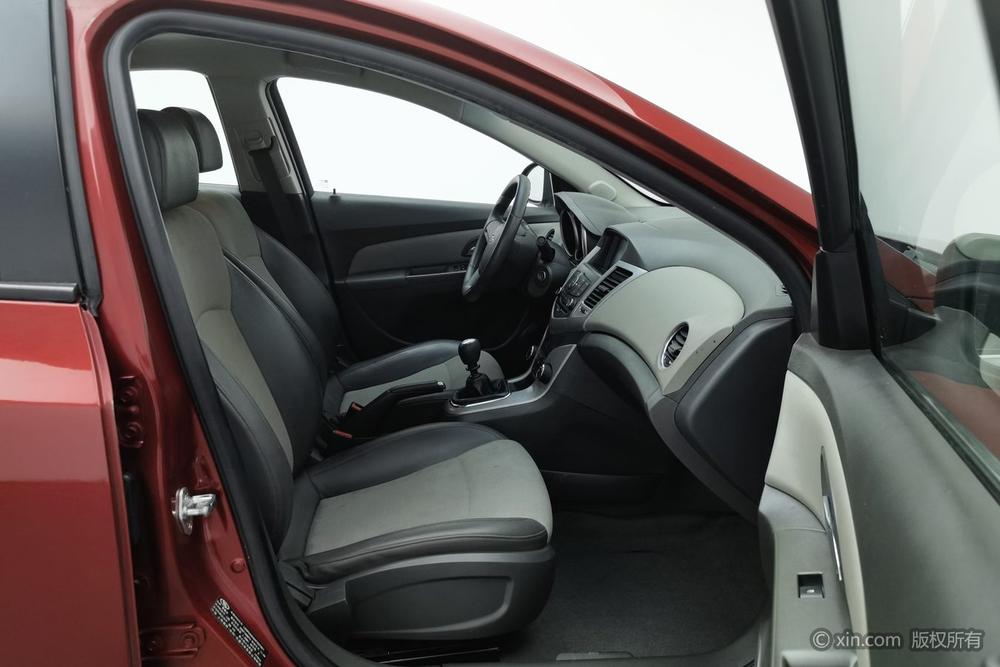 Chevrolet Cruze 2011 1.6L SL MT – фото 9