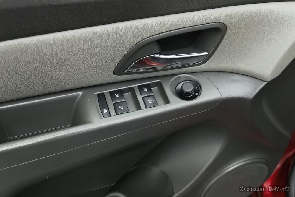 Chevrolet Cruze 2011 1.6L SL MT – фото 23