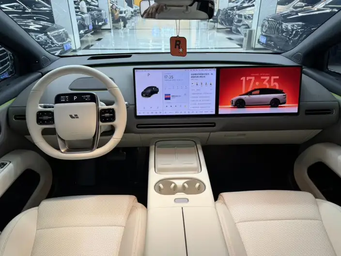 Li Auto i6 2025 Model 4WD Standard Edition – фото 7