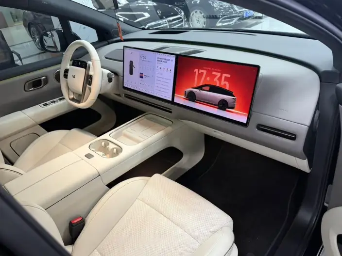 Li Auto i6 2025 Model 4WD Standard Edition – фото 8