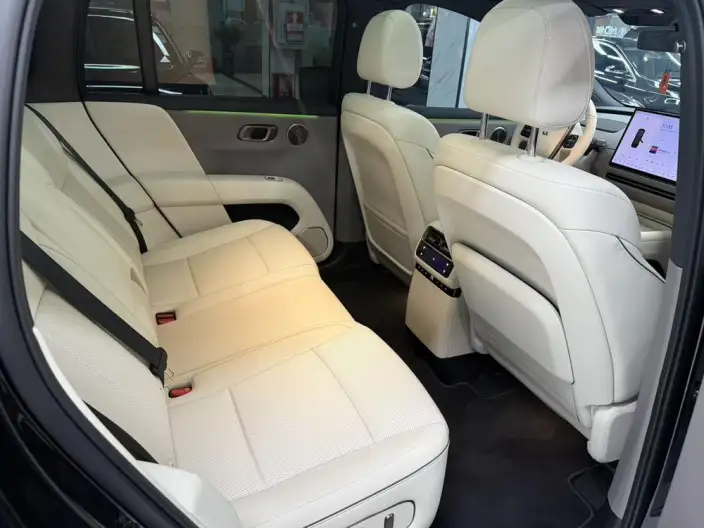Li Auto i6 2025 Model 4WD Standard Edition – фото 10