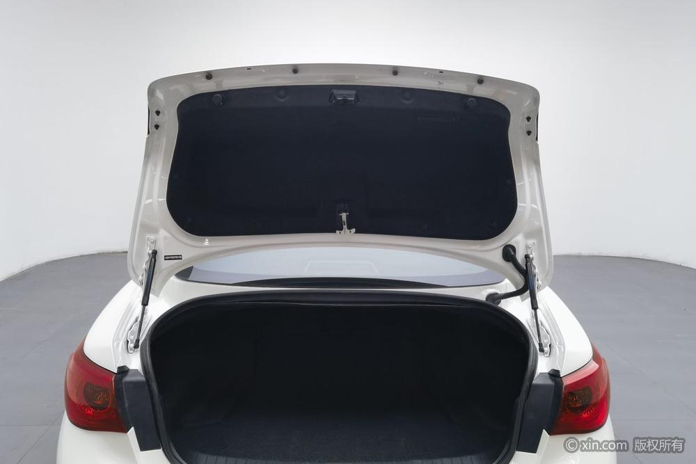 Infiniti Q50L 2015 2.0T Enjoy – фото 24