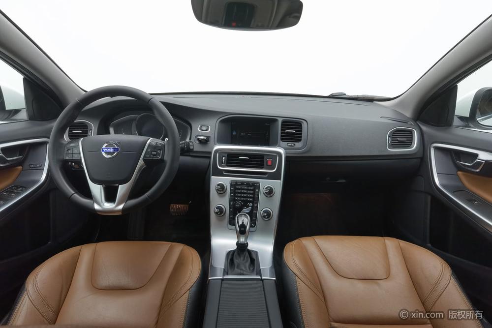 Volvo V60 2017 T5 Smart Elegance Edition National V – фото 12
