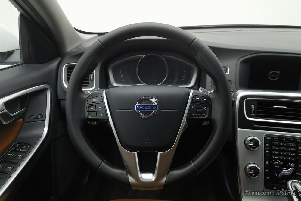 Volvo V60 2017 T5 Smart Elegance Edition National V – фото 14