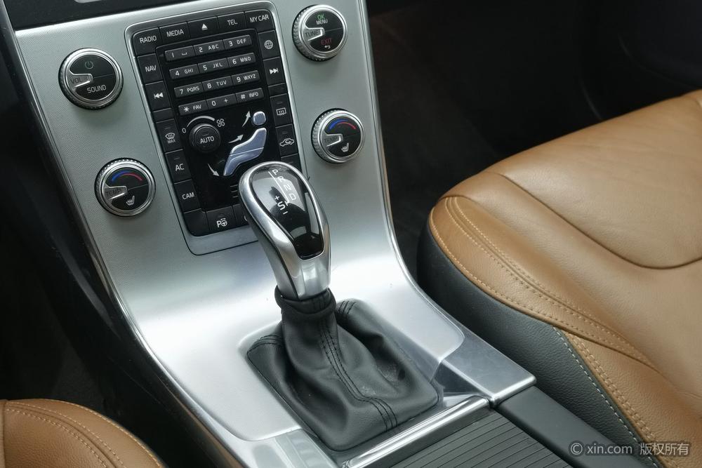 Volvo V60 2017 T5 Smart Elegance Edition National V – фото 15