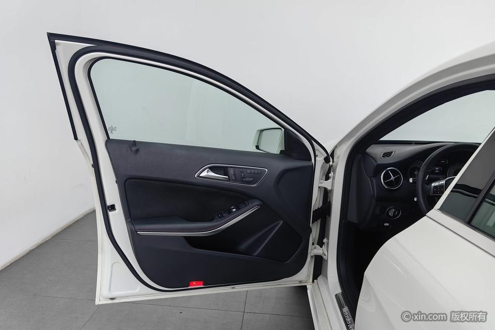 Mercedes-Benz A-Class импорт 2015 A 200 Sport Sport – фото 21