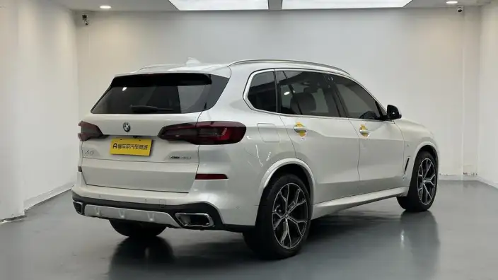 BMW X5 2022 Model xDrive 40Li M Sports Set – фото 7