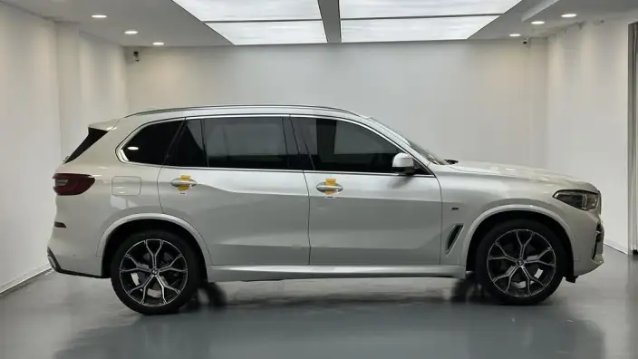 BMW X5 2022 Model xDrive 40Li M Sports Set – фото 8