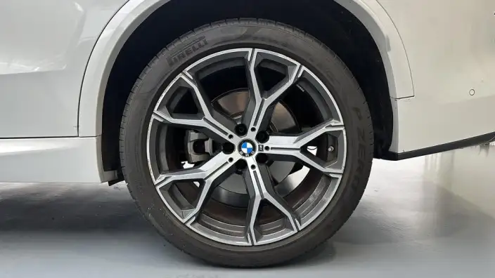 BMW X5 2022 Model xDrive 40Li M Sports Set – фото 9