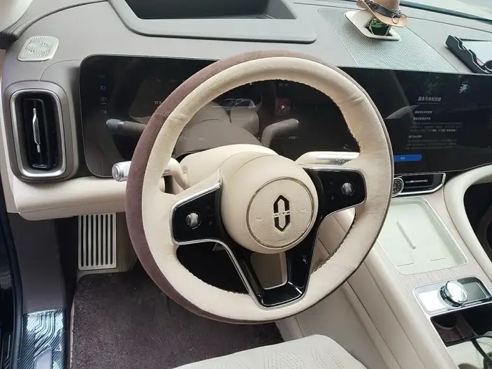 Aito M9 2024 Model Extended Range Ultra VI seat Edition – фото 7