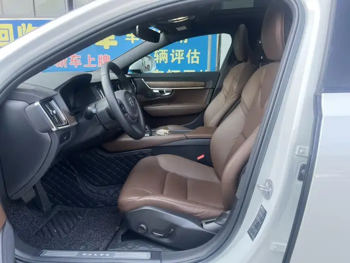 Volvo V90 2023 Model Cross Country B5 AWD Zhiyuan Edition – фото 9