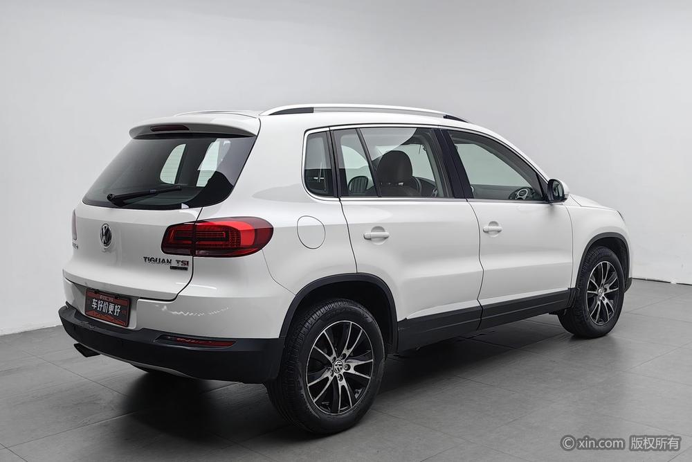 Volkswagen Tiguan 2013 1.8TSI Automatic 4WD Luxury – фото 4