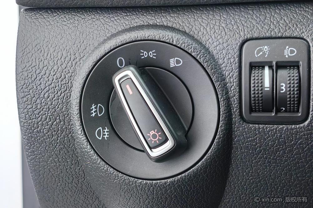Volkswagen Tiguan 2013 1.8TSI Automatic 4WD Luxury – фото 15