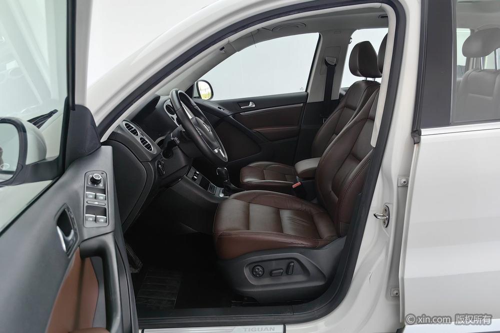 Volkswagen Tiguan 2013 1.8TSI Automatic 4WD Luxury – фото 16