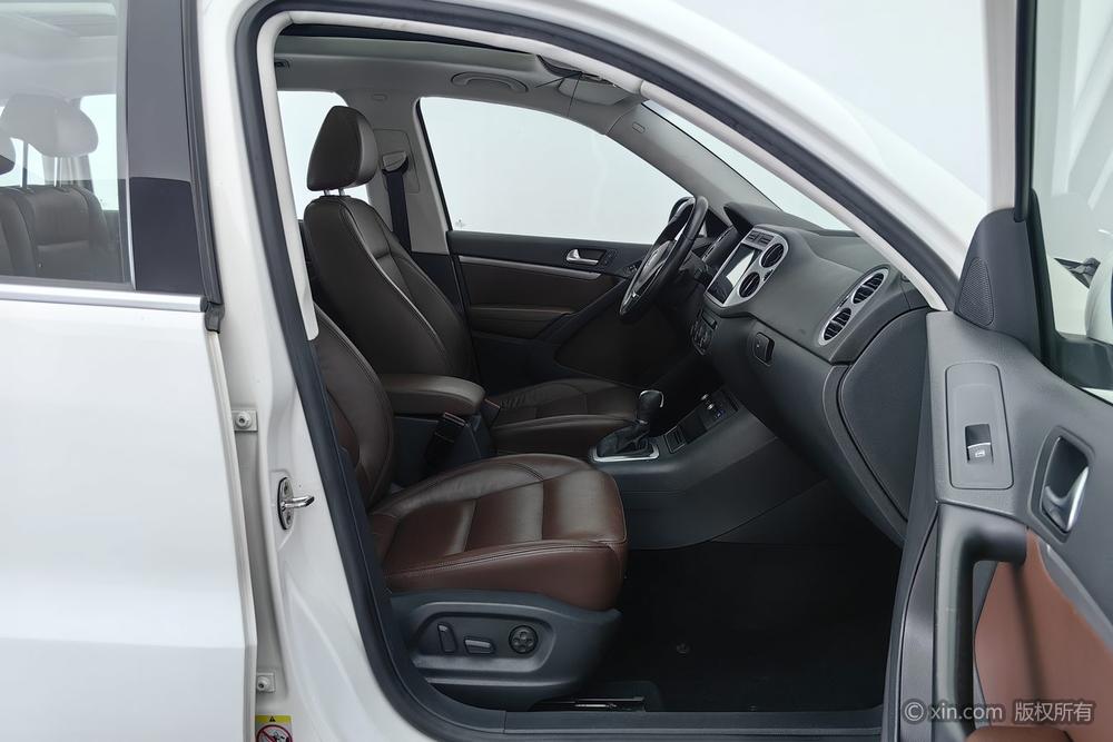 Volkswagen Tiguan 2013 1.8TSI Automatic 4WD Luxury – фото 24