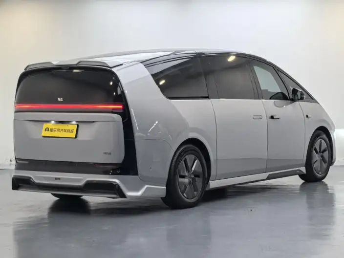 Li Auto MEGA 2025 Model Home Family Special Edition – фото 7