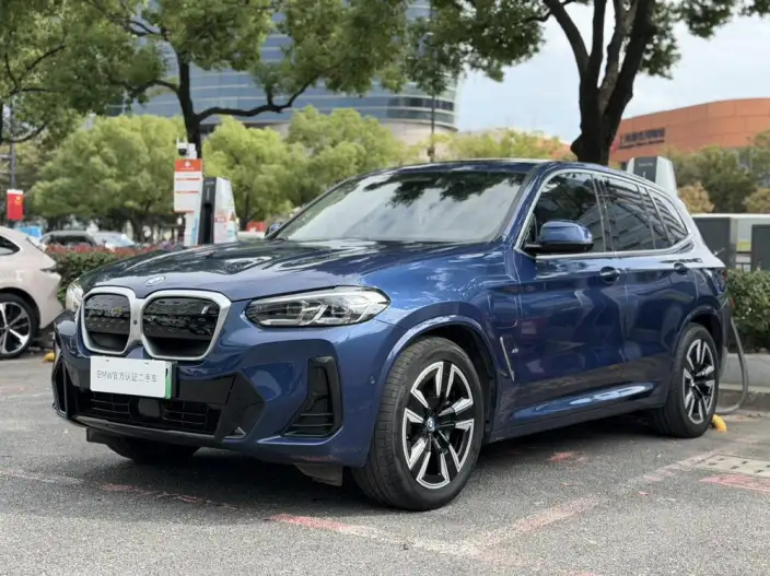 BMW iX3 2022 Model Leading Model – фото 1
