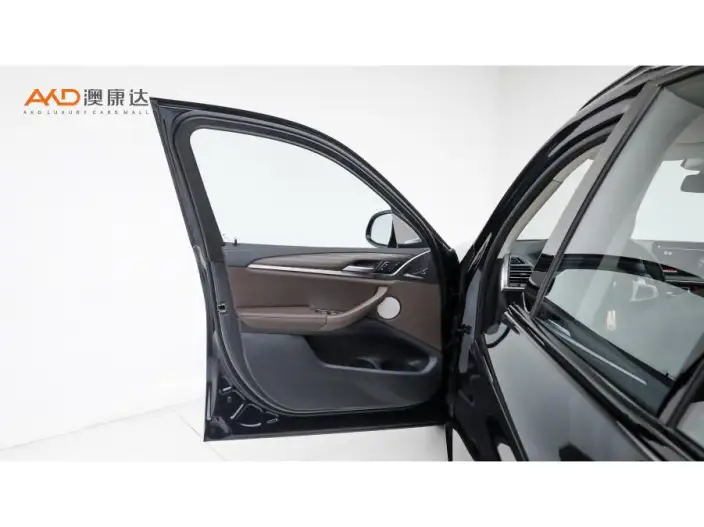 BMW X3 2022 Model xDrive30i Leading Model M Night Set – фото 8