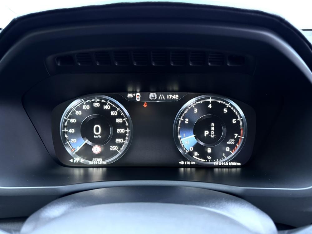 Volvo XC90 2022 B6 Smart Enjoy Luxury 7-Seater – фото 20