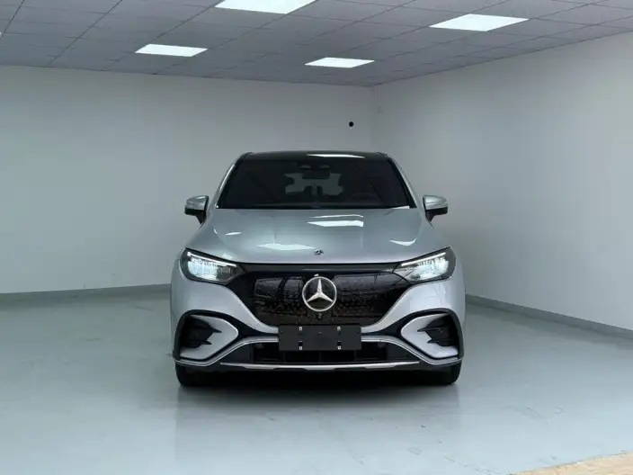 Mercedes-Benz EQE SUV 2023 Model EQE SUV 350 4MATIC Deluxe Edition – фото 2
