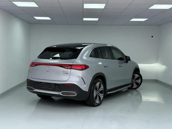 Mercedes-Benz EQE SUV 2023 Model EQE SUV 350 4MATIC Deluxe Edition – фото 4