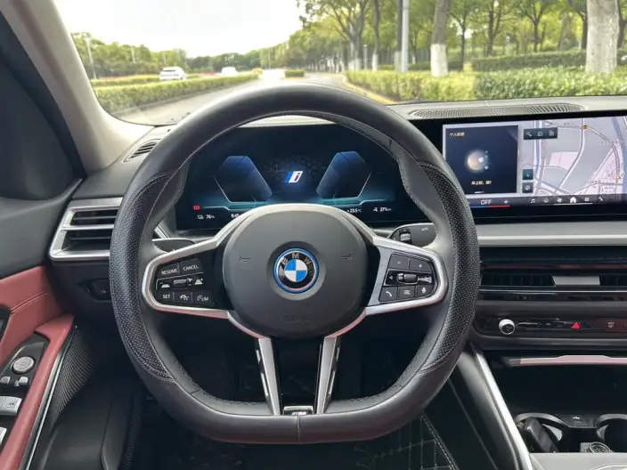 BMW i3 2025 Model eDrive35L – фото 9