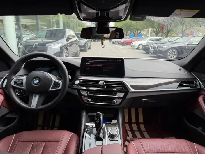 BMW 5 Series 2021 Model Facelift 525Li M Sports Set – фото 8