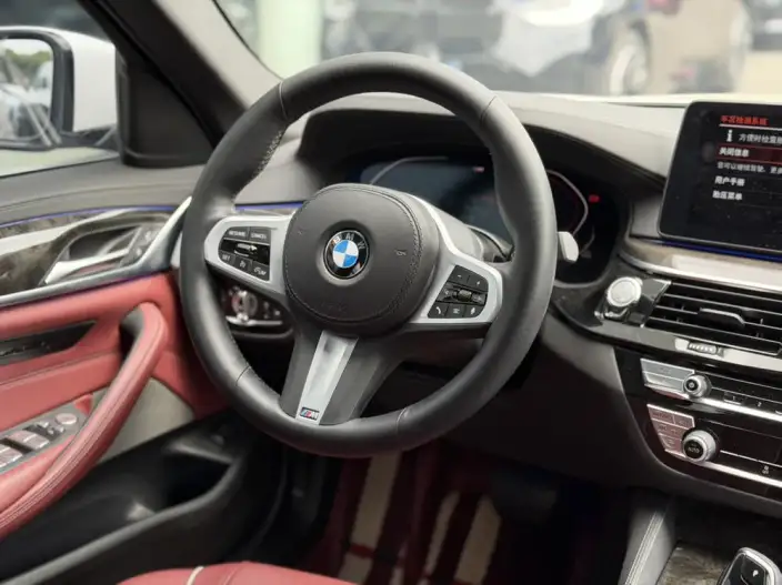 BMW 5 Series 2021 Model Facelift 525Li M Sports Set – фото 9