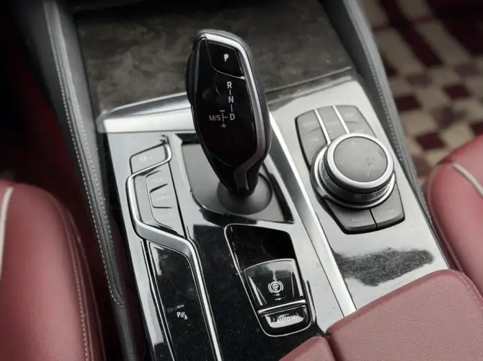 BMW 5 Series 2021 Model Facelift 525Li M Sports Set – фото 10