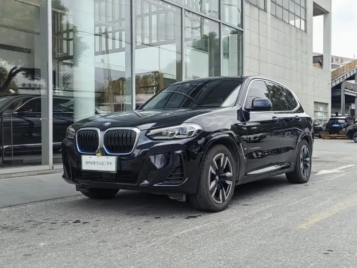 BMW iX3 2022 Model Leading Model – фото 1