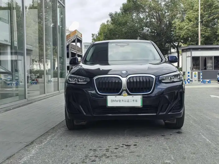 BMW iX3 2022 Model Leading Model – фото 2