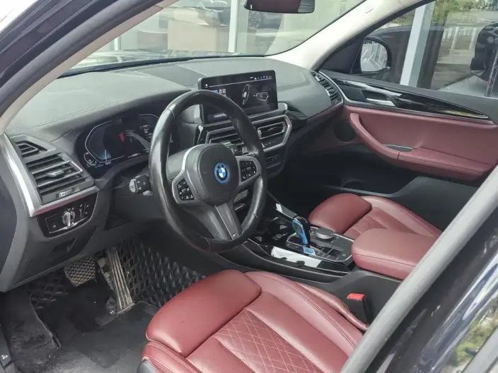 BMW iX3 2022 Model Leading Model – фото 9
