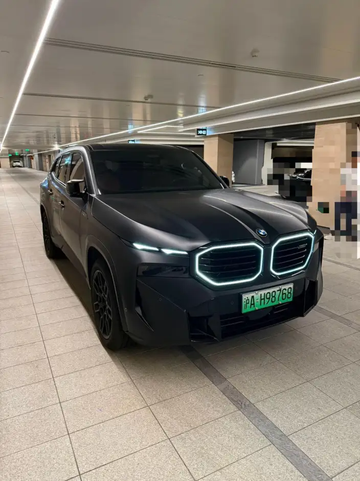 BMW XM 2023 Model 50e – фото 3