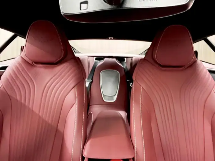 Aston Martin DB11 2022 Model 4.0T V8 Coupe – фото 10