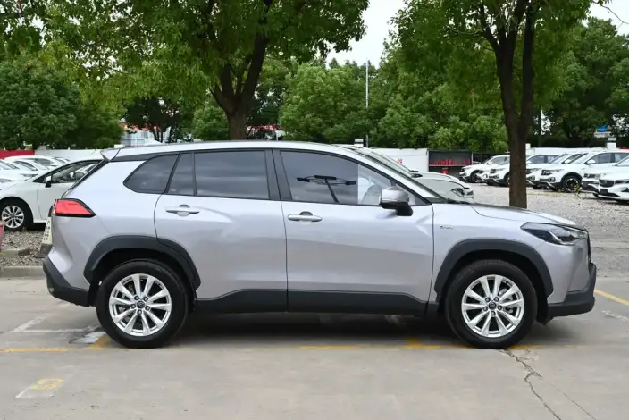 Toyota Corolla Cross 2024 Model 2.0L Intelligent Hybrid Pioneer Edition – фото 8
