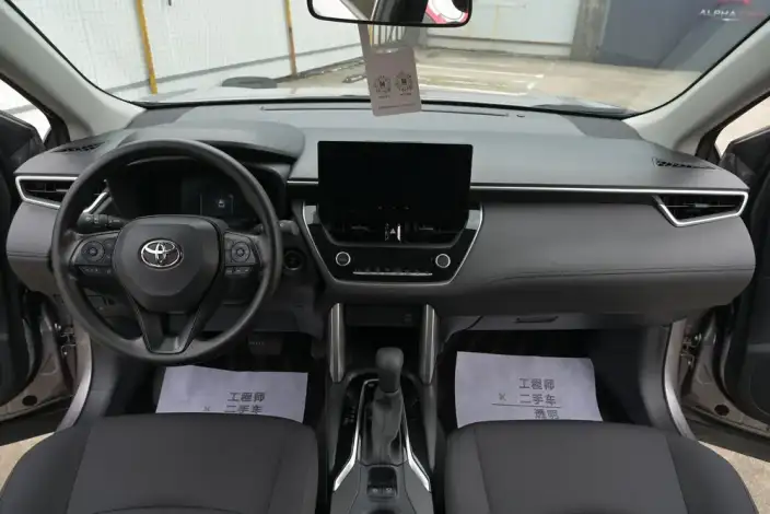 Toyota Corolla Cross 2024 Model 2.0L Intelligent Hybrid Pioneer Edition – фото 10