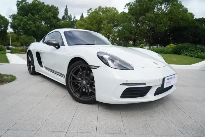 Porsche 718 2023 Model Cayman T – фото 3