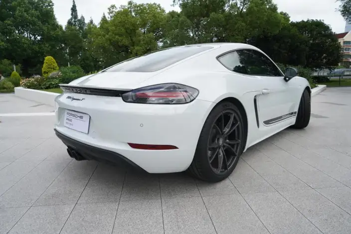 Porsche 718 2023 Model Cayman T – фото 7