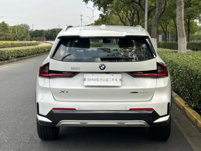 BMW X1 2025 Model xDrive25Li X Design Set – фото 4